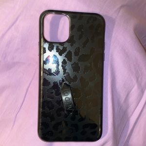 Black leopard loopy case size 11 pro max